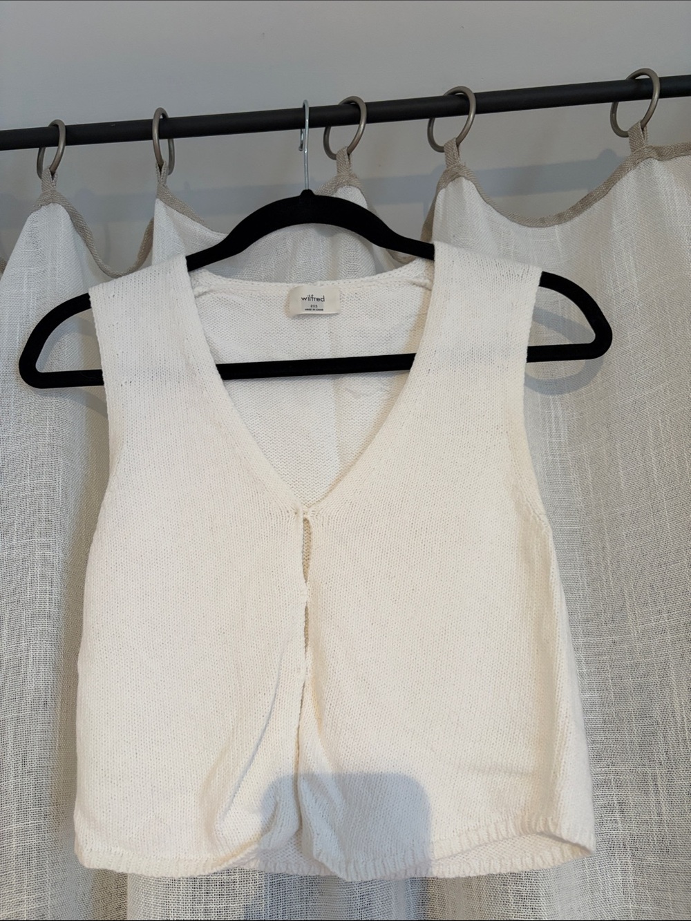 Wilfred Cream Knit V-Neck Cropped Tank